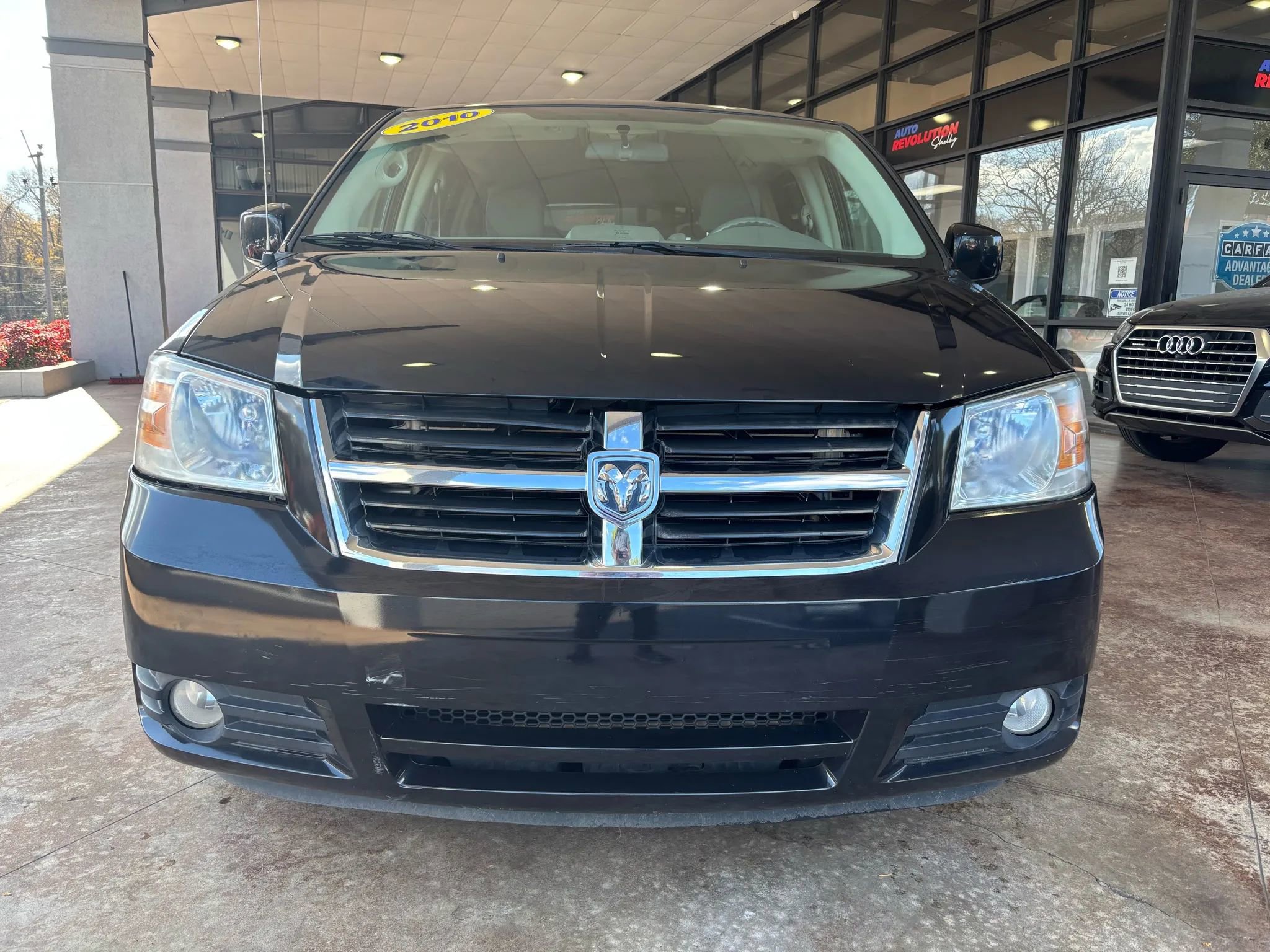 Used 2010 Dodge Grand Caravan SXT w/ Family Value Group image 2