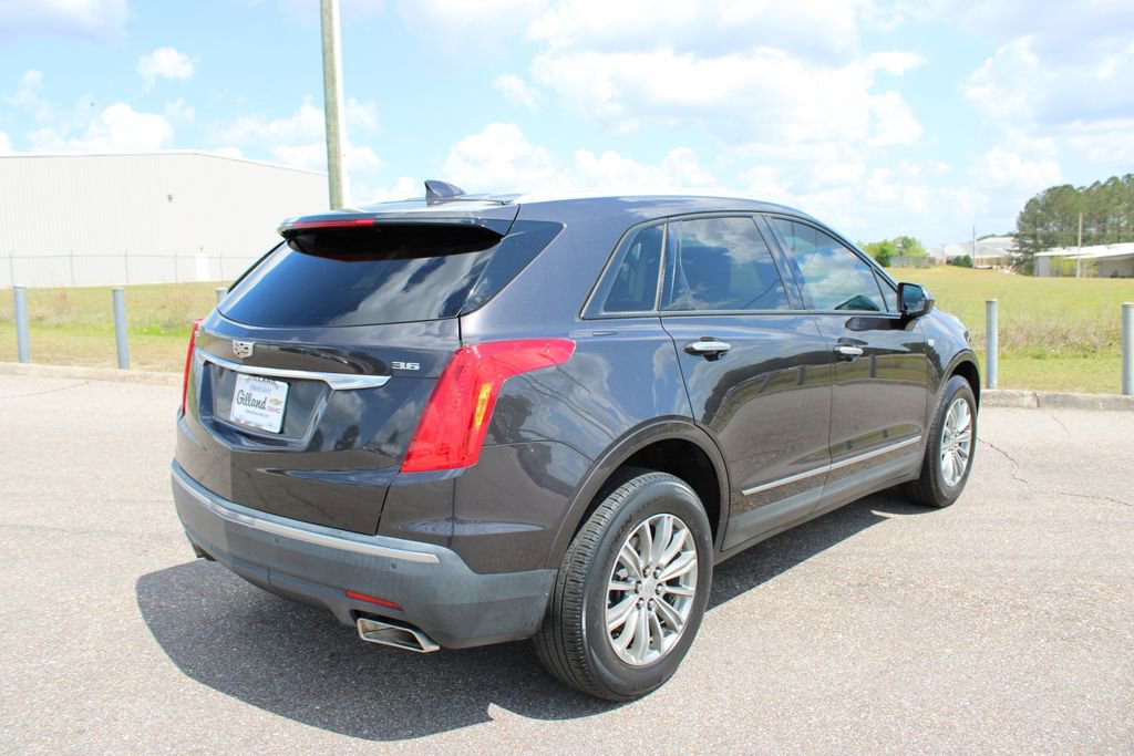 Used 2017 Cadillac XT5 Luxury w/ Driver Awareness Package image 17