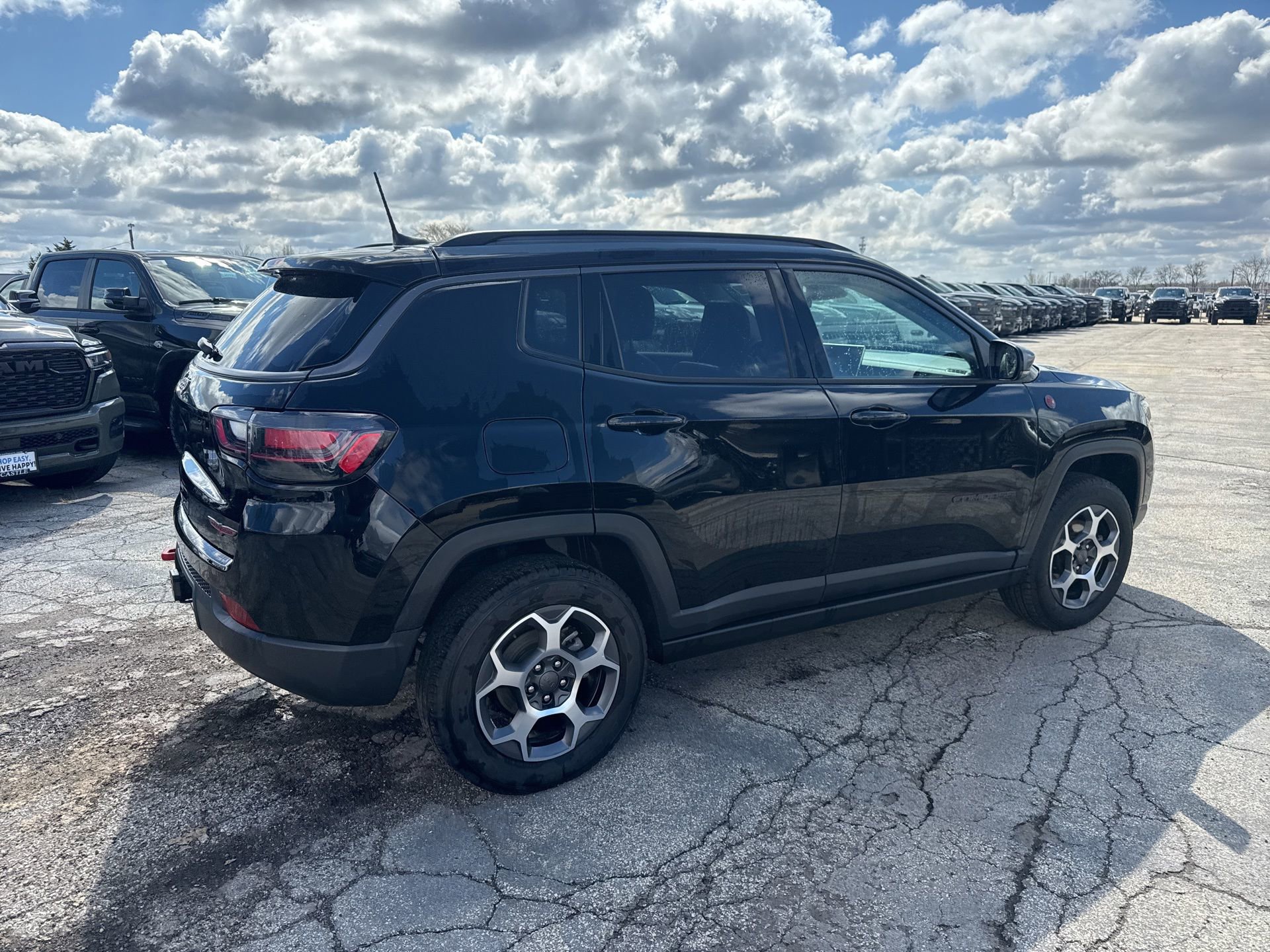 Used 2022 Jeep Compass Trailhawk w/ Trailhawk Elite Group image 6