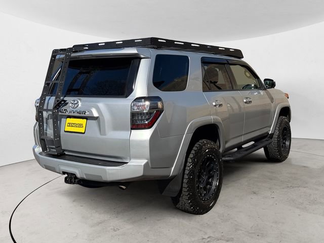Used 2021 Toyota 4Runner SR5 AWD/4WD image 5