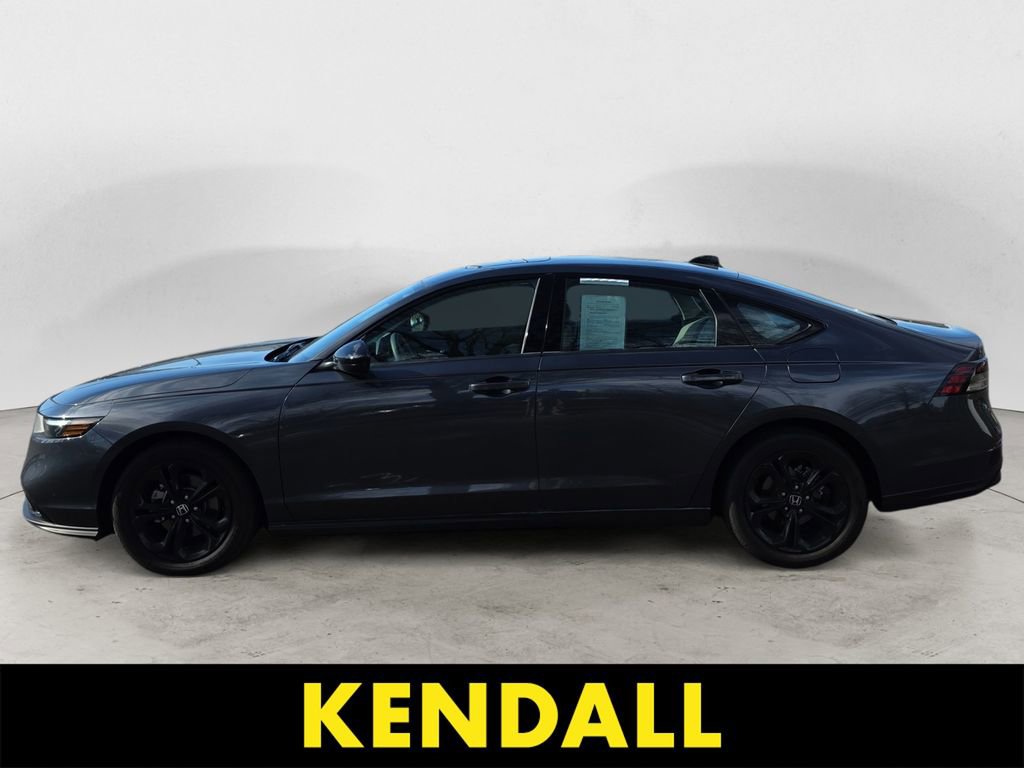 Certified 2025 Honda Accord SE image 2