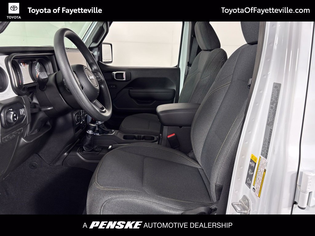 Used 2025 Jeep Gladiator Sport AWD/4WD image 20