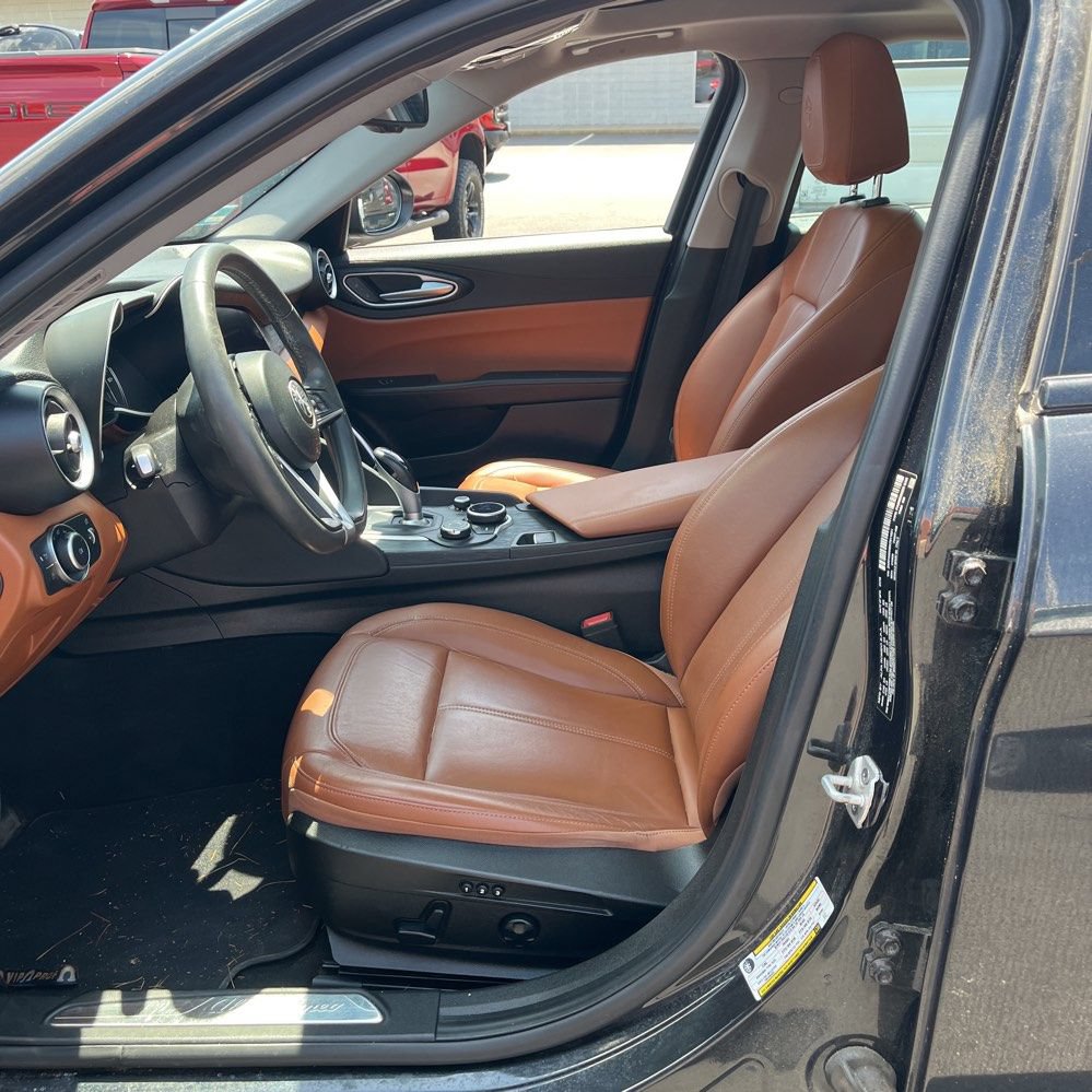 Used 2019 Alfa Romeo Giulia AWD image 10