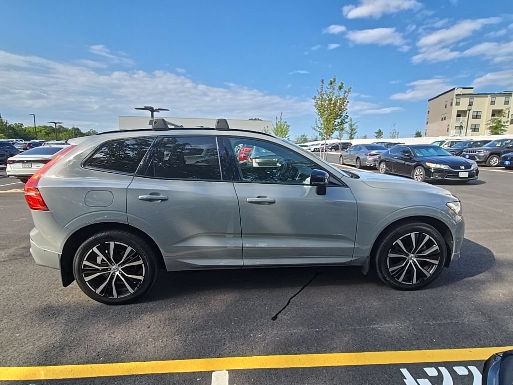 Used 2024 Volvo XC60 B5 Ultimate AWD/4WD image 4