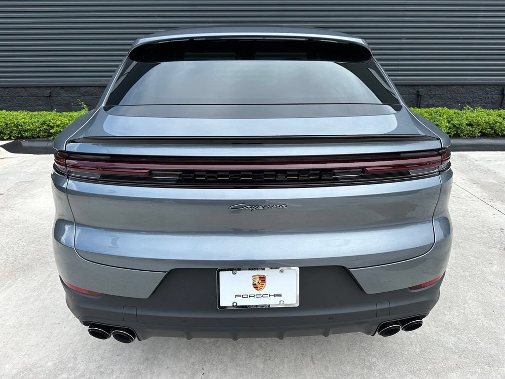 Used 2026 Porsche Cayenne E-Hybrid Coupe AWD/4WD image 13