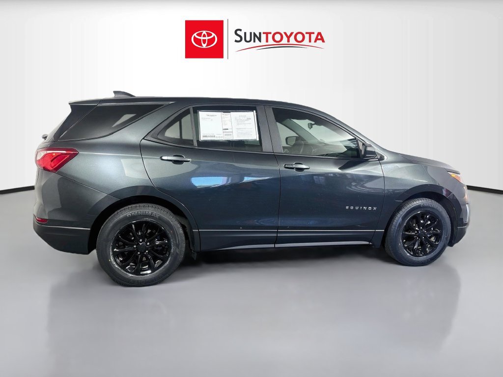Used 2020 Chevrolet Equinox LS w/ LS Convenience Package FWD image 2