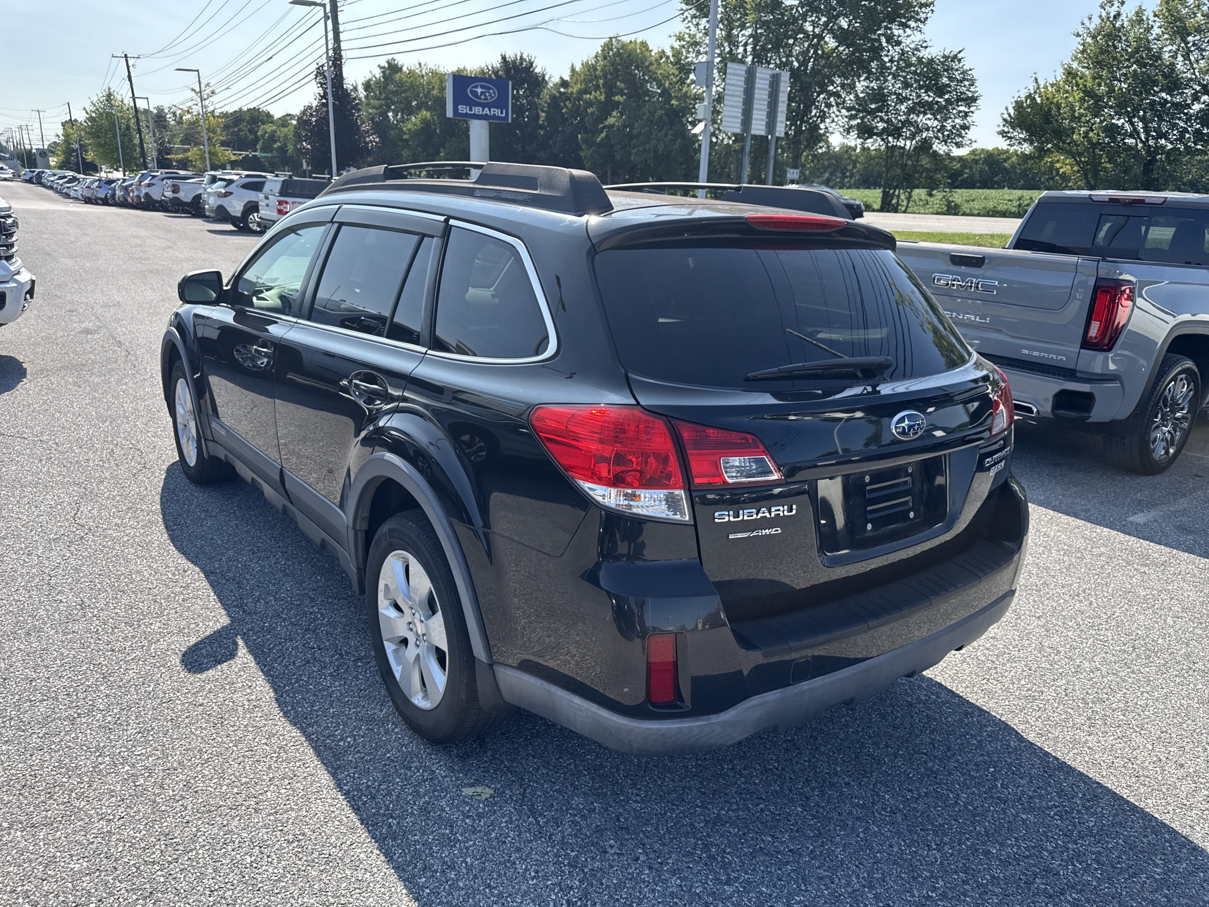 Used 2011 Subaru Outback 2.5i Premium AWD/4WD image 26