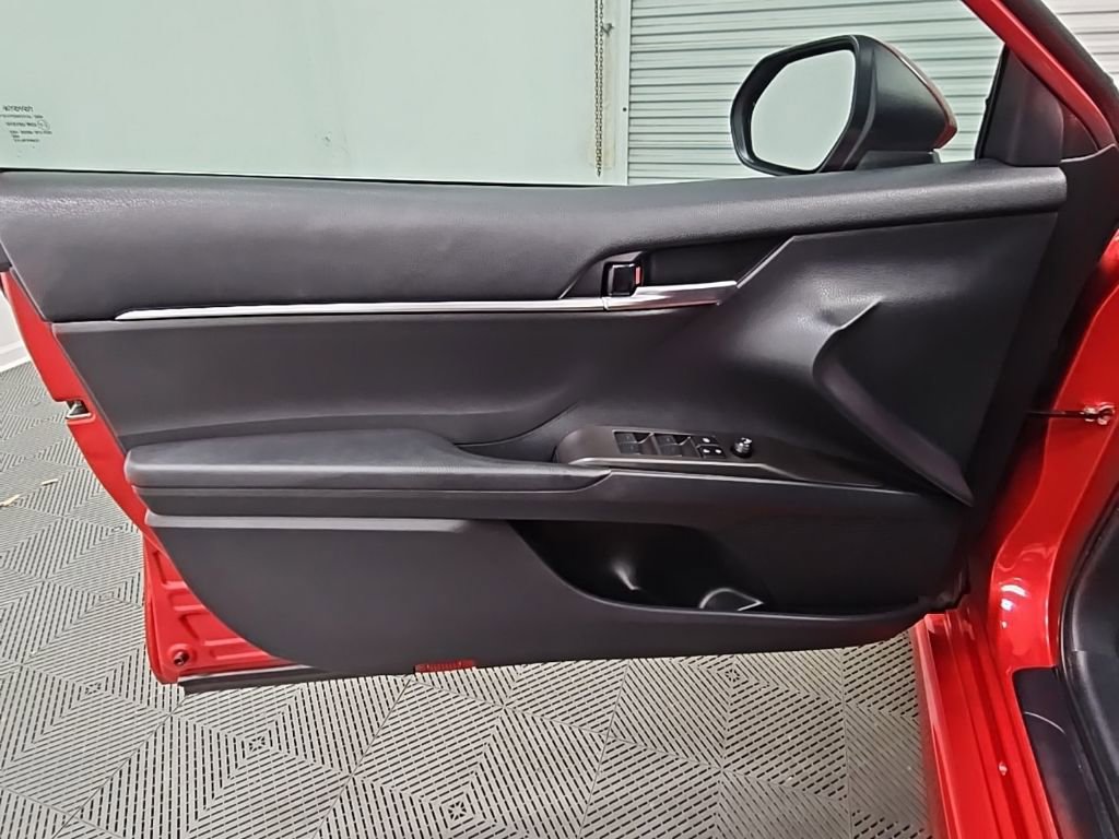 Used 2023 Toyota Camry SE image 28