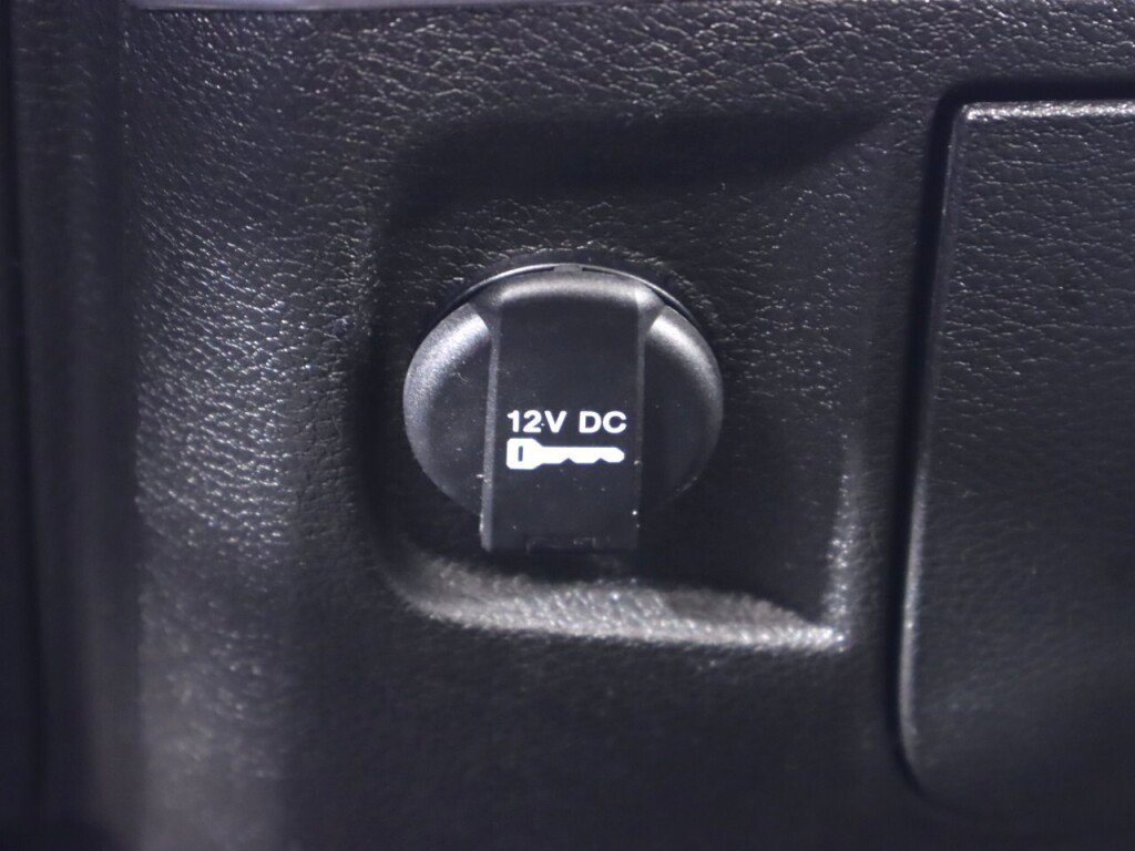 Used 2024 RAM 1500 Classic SLT AWD/4WD image 28