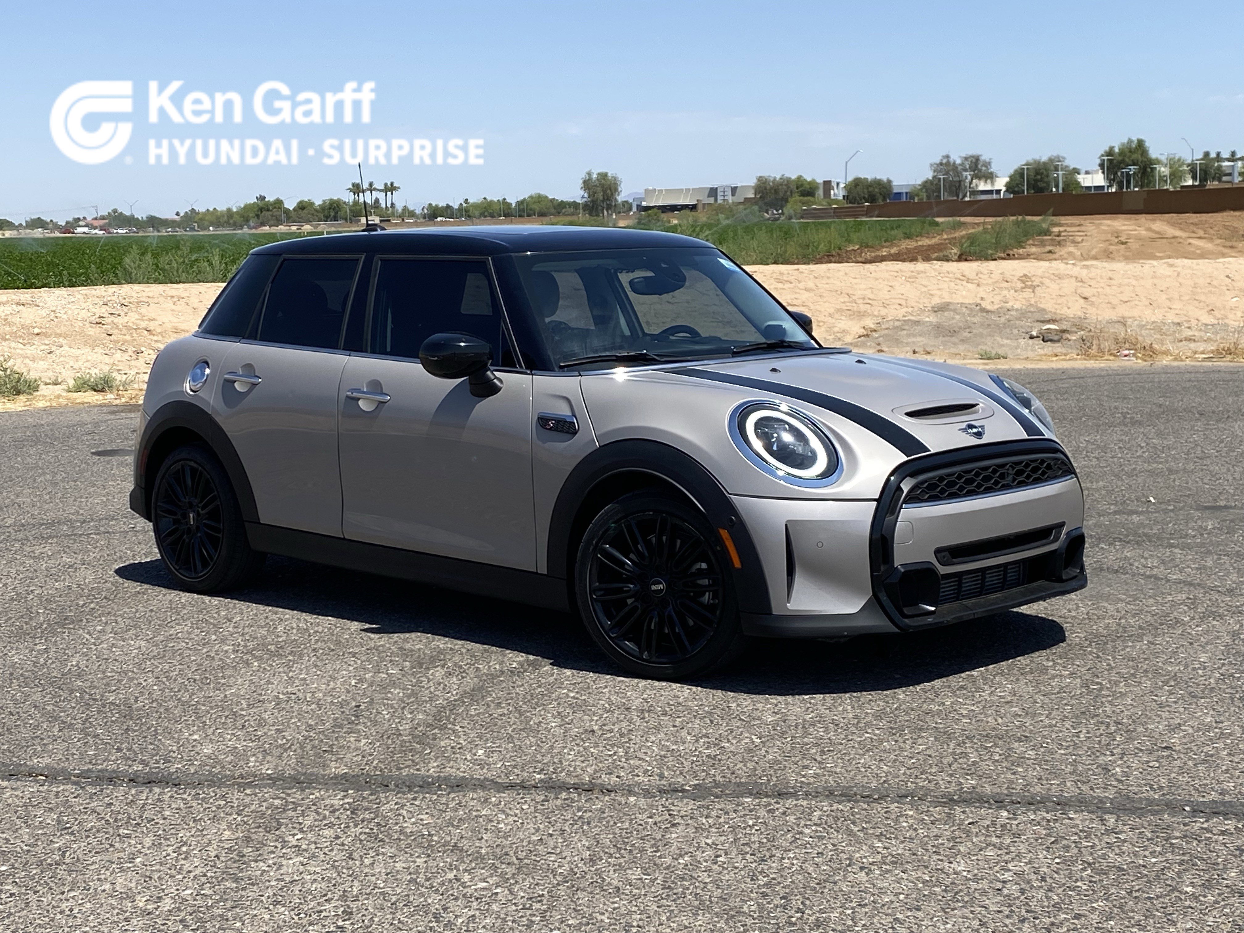Used 2022 MINI Cooper S w/ Driver Assistance Package FWD image 1