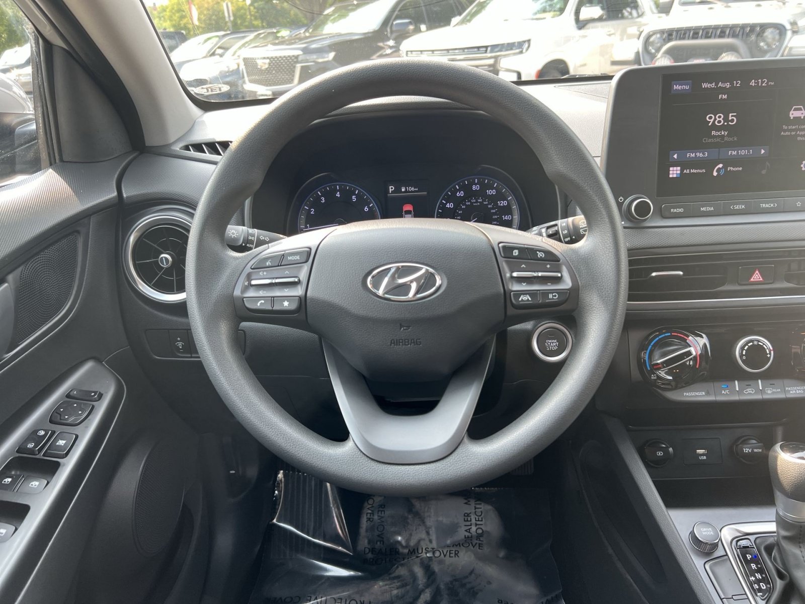 Used 2023 Hyundai Kona SEL AWD/4WD image 16