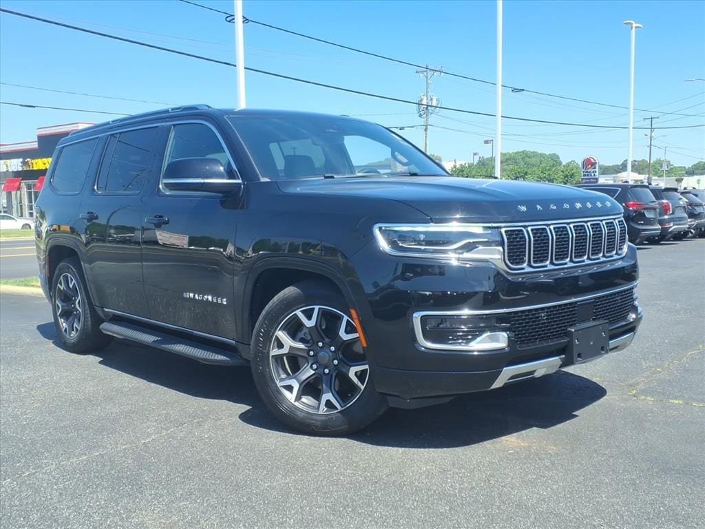Used 2024 Jeep Wagoneer Series III AWD/4WD image 1