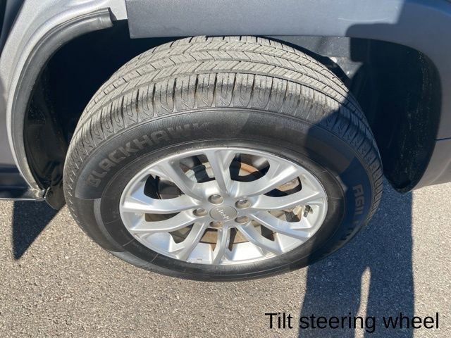 Used 2019 Jeep Cherokee Latitude w/ Popular Appearance Group image 33