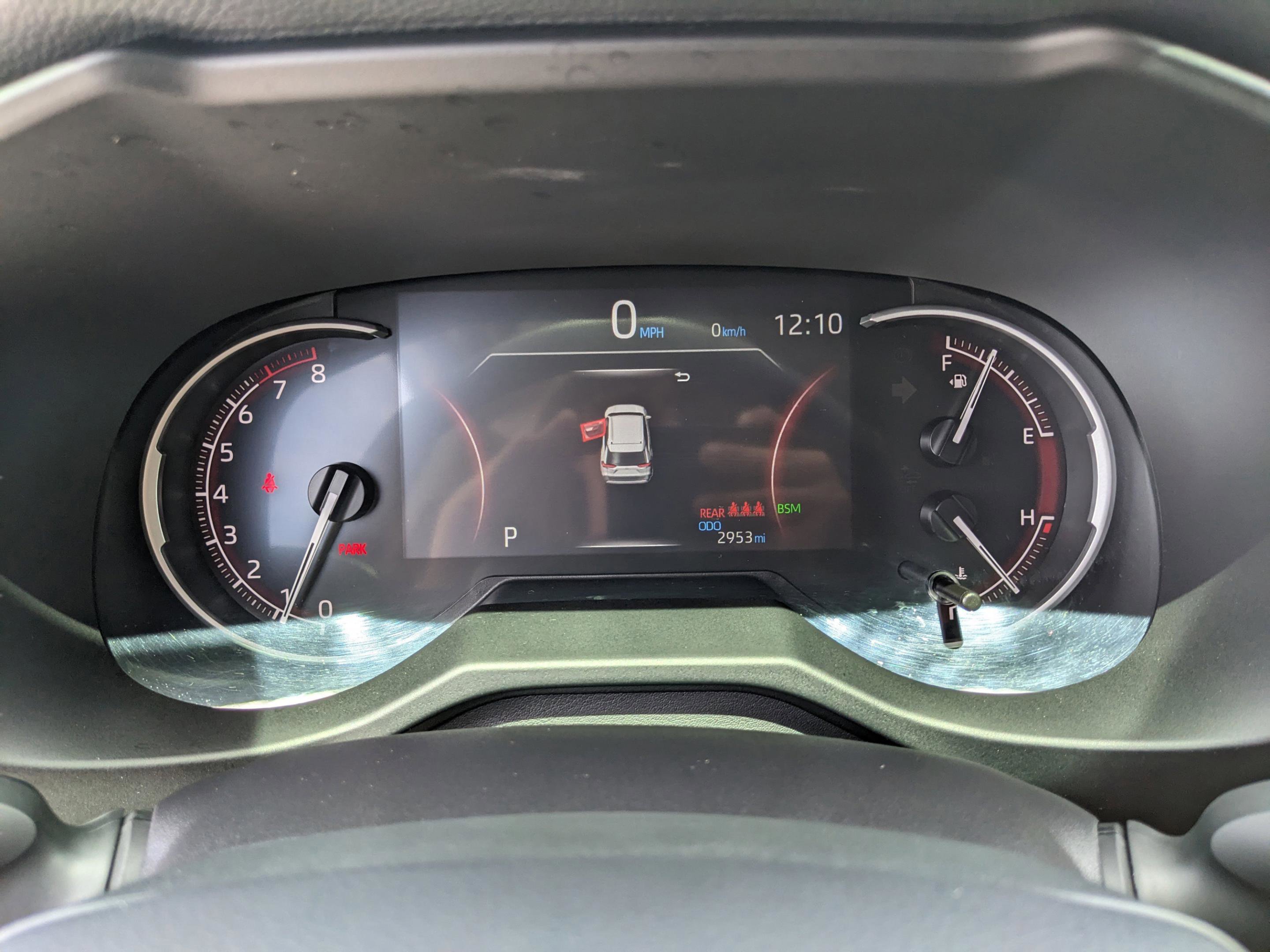Used 2025 Toyota RAV4 XLE Premium FWD image 34
