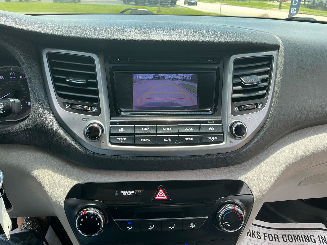 Used 2016 Hyundai Tucson SE w/ Option Group 02 AWD/4WD image 19