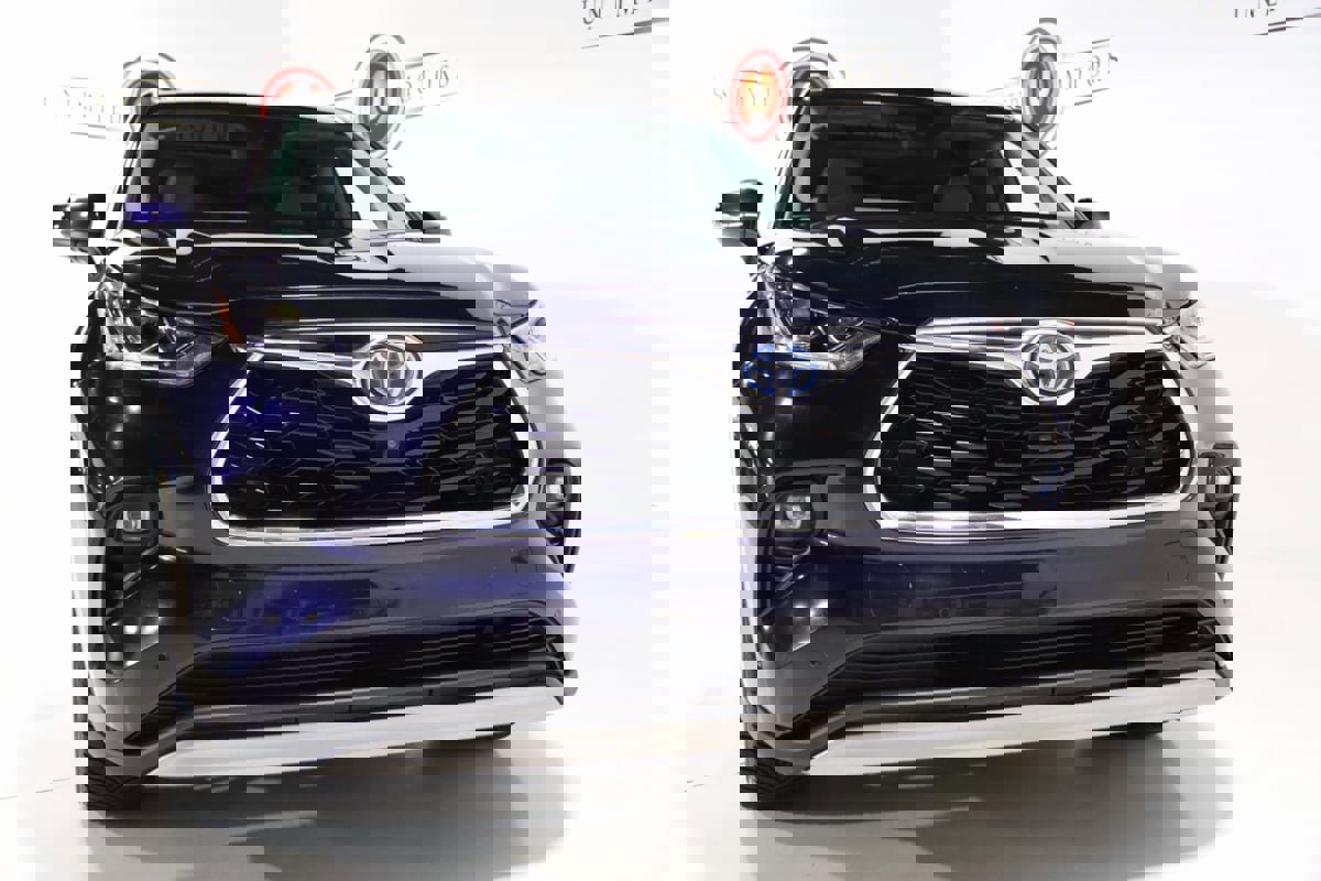 Used 2021 Toyota Highlander Platinum image 30