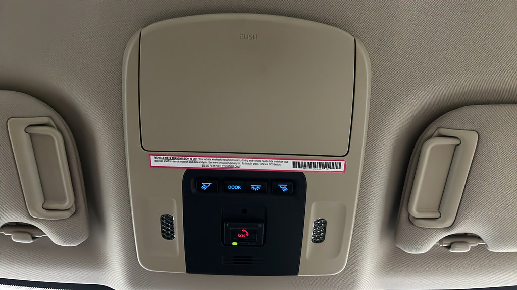 Used 2023 Toyota Camry XLE w/ Cold Weather Package FWD image 33