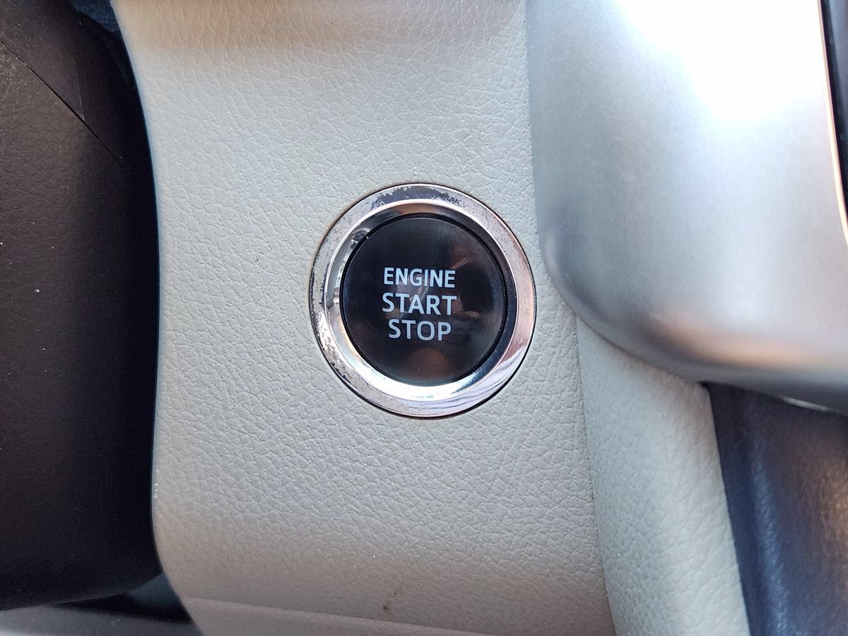 Used 2016 Toyota Highlander XLE FWD image 42