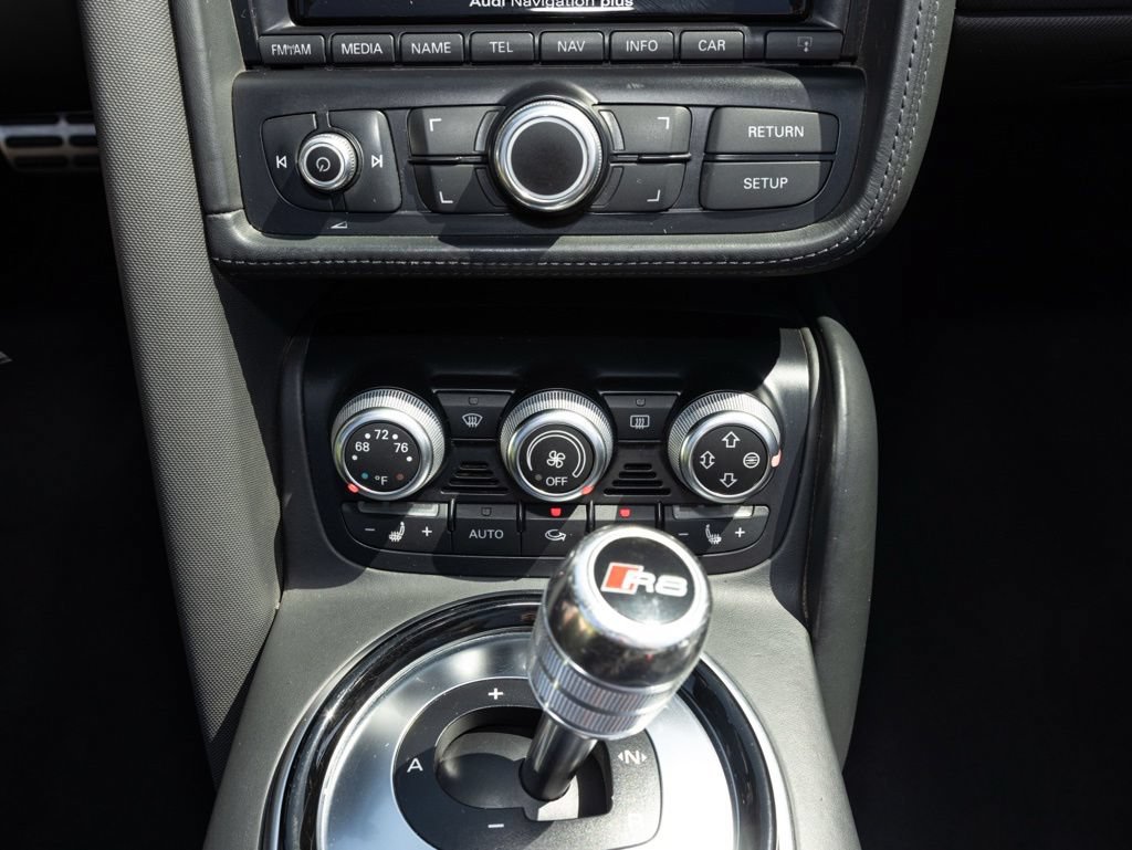 Used 2014 Audi R8 V8 w/ Convenience Package AWD/4WD image 34