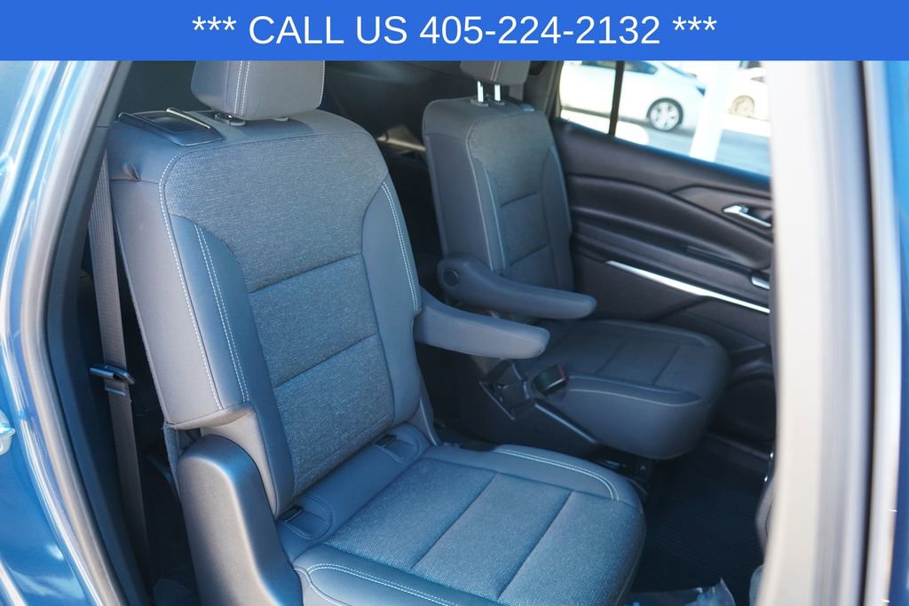 Used 2025 Chevrolet Traverse LT image 26