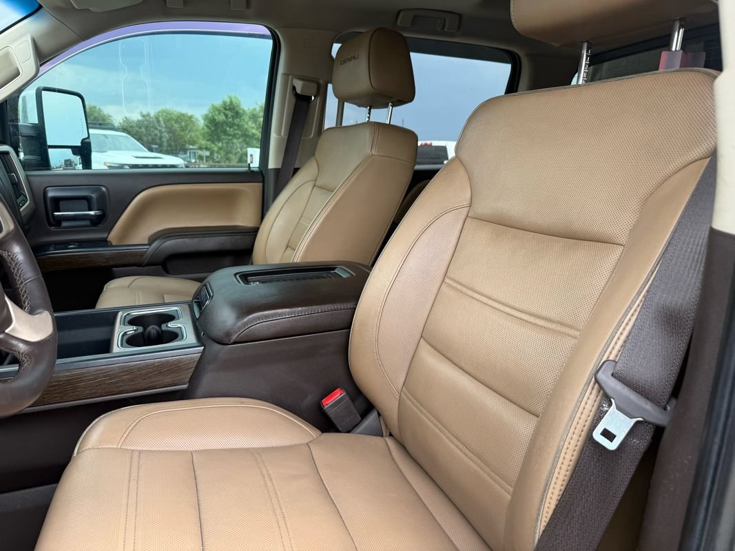 Used 2017 GMC Sierra 3500 Denali w/ Duramax Plus Package AWD/4WD image 32
