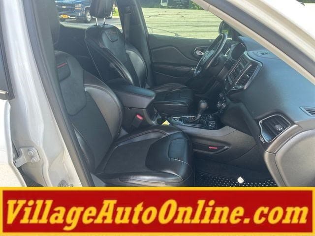 Used 2021 Jeep Cherokee Trailhawk w/ Trailer Tow Group AWD/4WD image 41