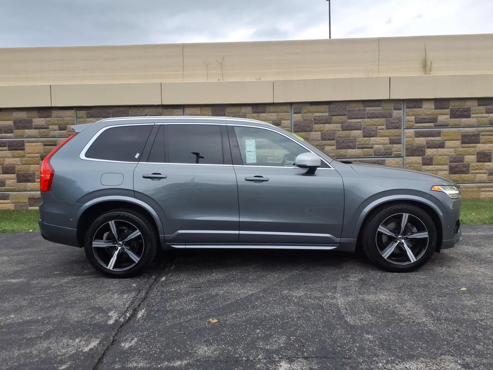 Used 2017 Volvo XC90 T6 R-Design w/ Vision Package AWD/4WD image 12