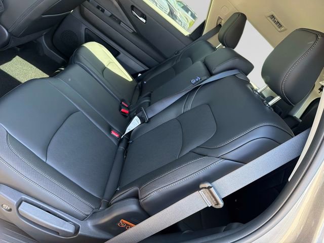 New 2026 Nissan Pathfinder SL AWD/4WD image 15