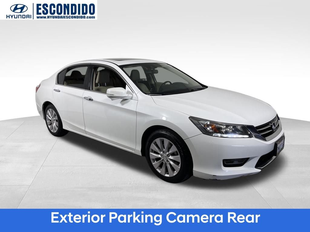 Used 2015 Honda Accord Touring image 7