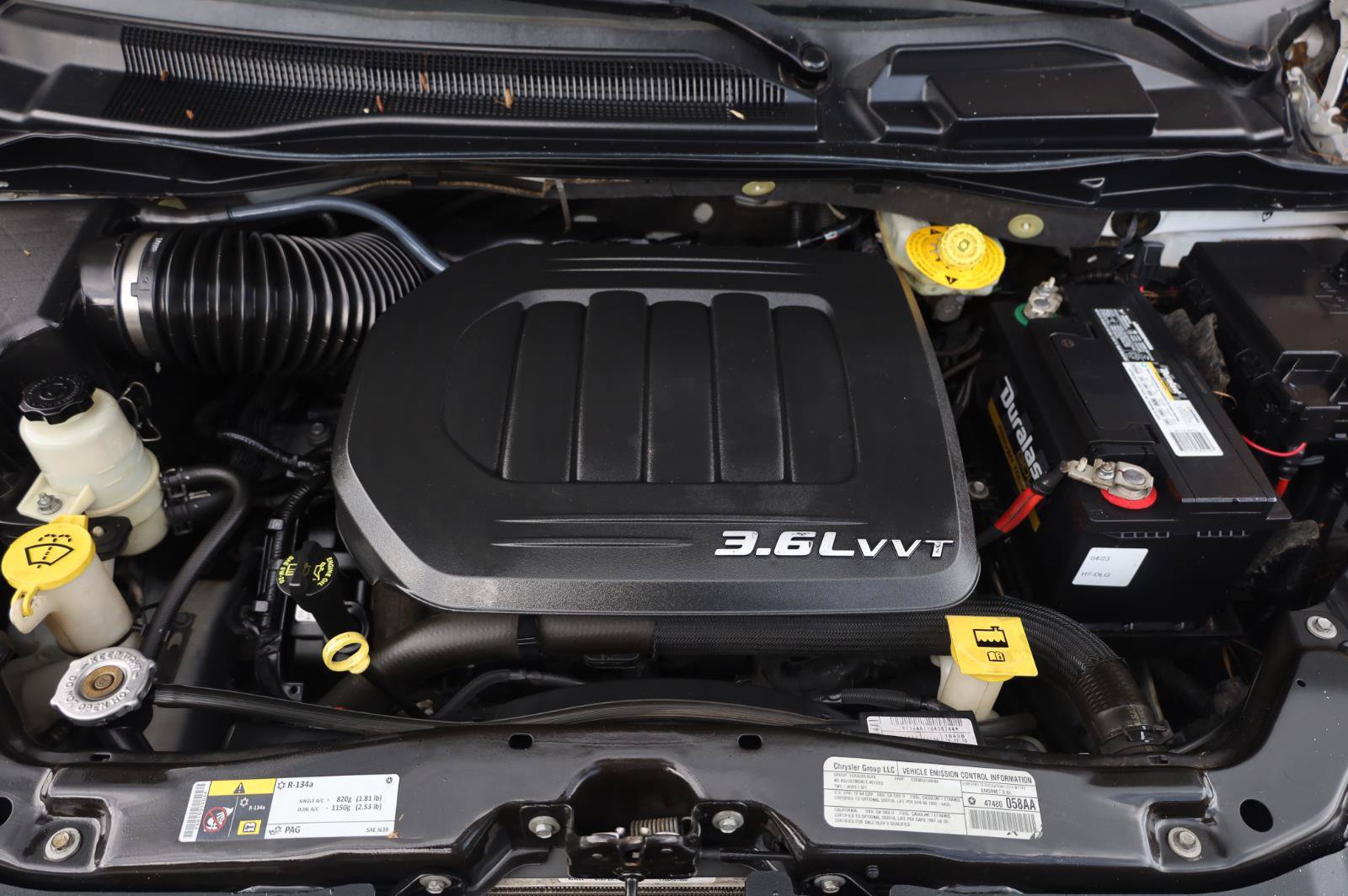 Used 2014 Chrysler Town & Country Touring FWD image 10