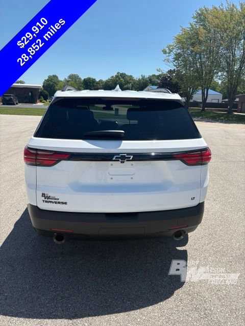 Used 2023 Chevrolet Traverse LT FWD image 5