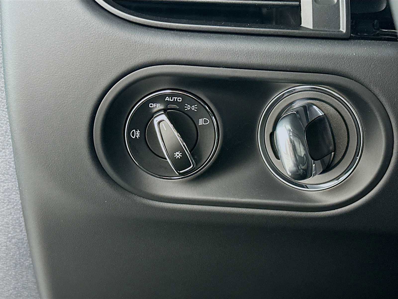 New 2026 Porsche Macan S image 13