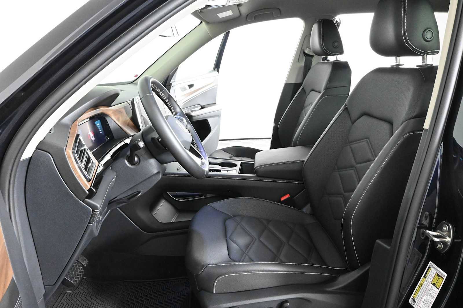 Certified 2026 Volkswagen Atlas SE FWD image 18