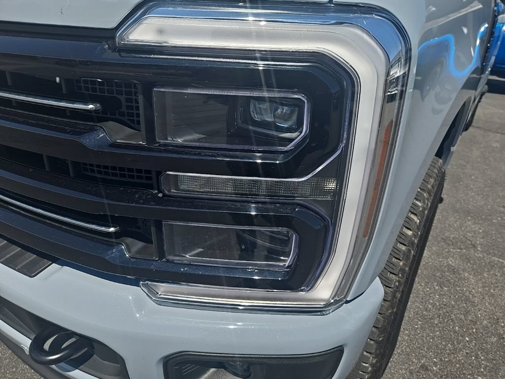 Used 2025 Ford F350 Platinum AWD/4WD image 35