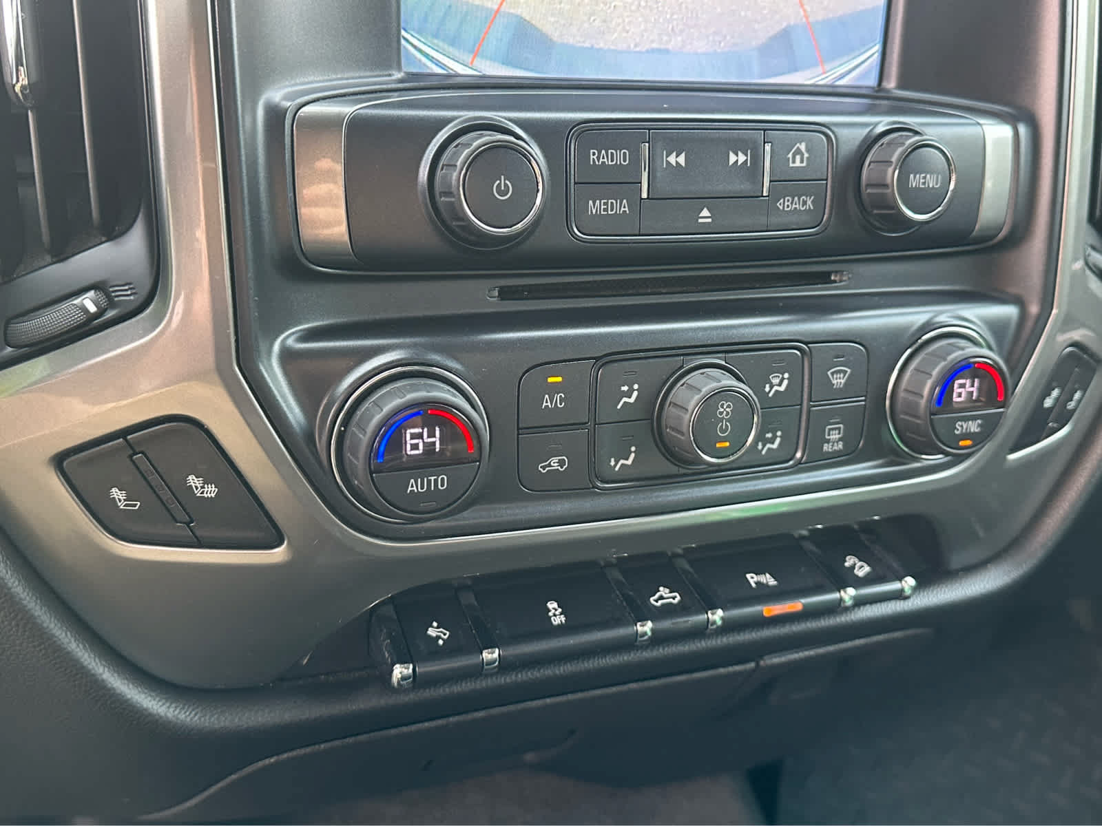 Used 2018 Chevrolet Silverado 1500 LT w/ All Star Edition AWD/4WD image 16