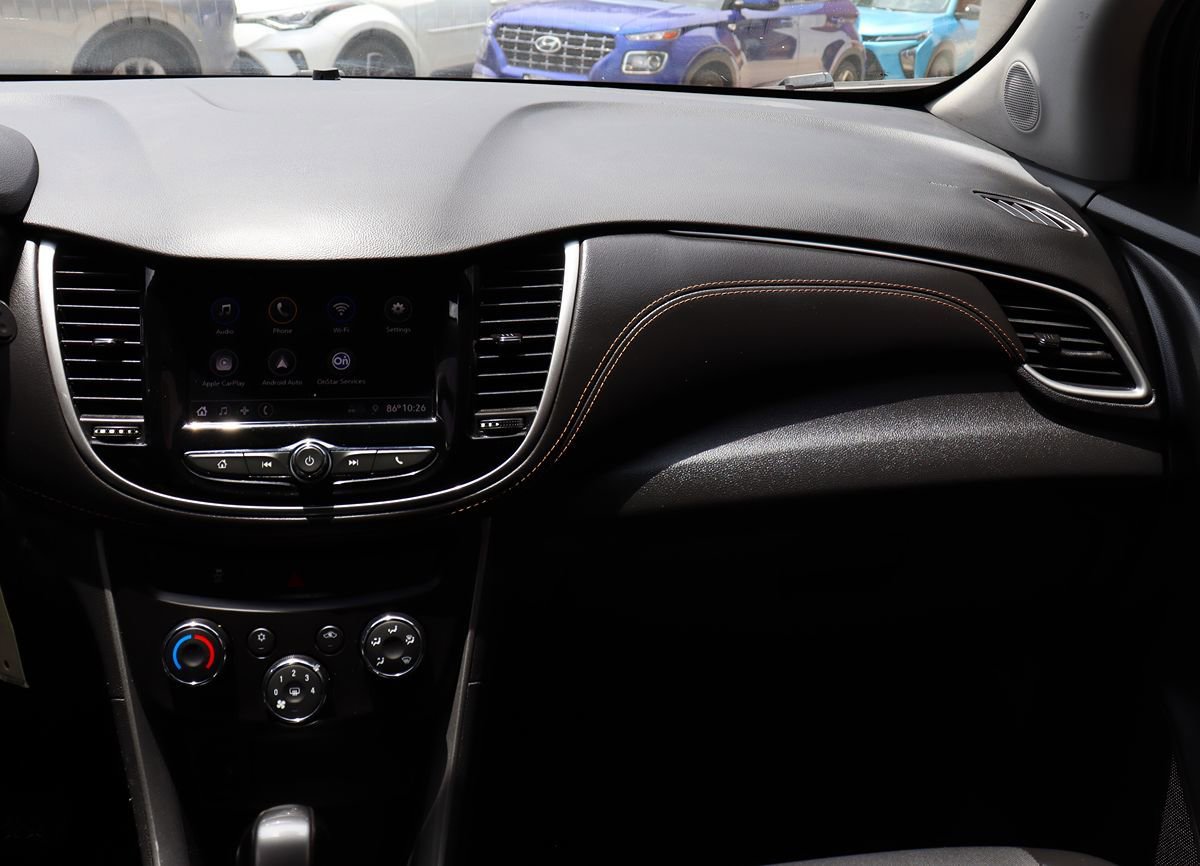 Used 2021 Chevrolet Trax LT AWD/4WD image 44