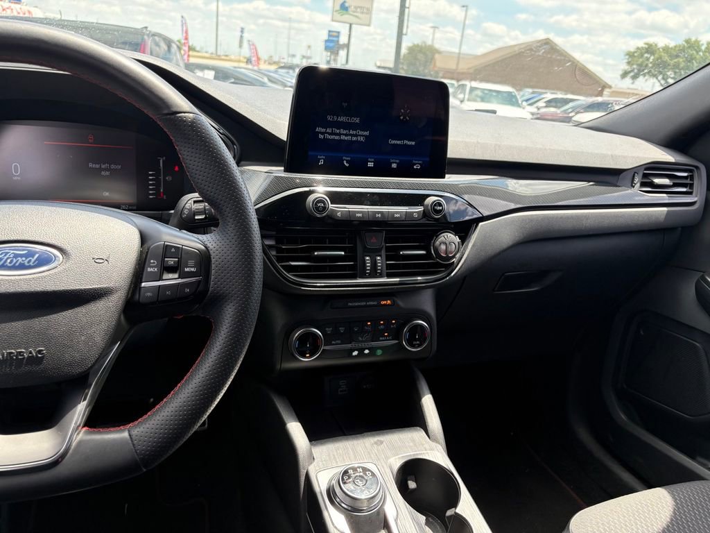 Used 2023 Ford Escape ST-Line FWD image 17