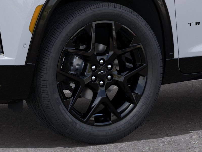 New 2026 Chevrolet Traverse RS w/ LPO, Floor Liner Package FWD image 9