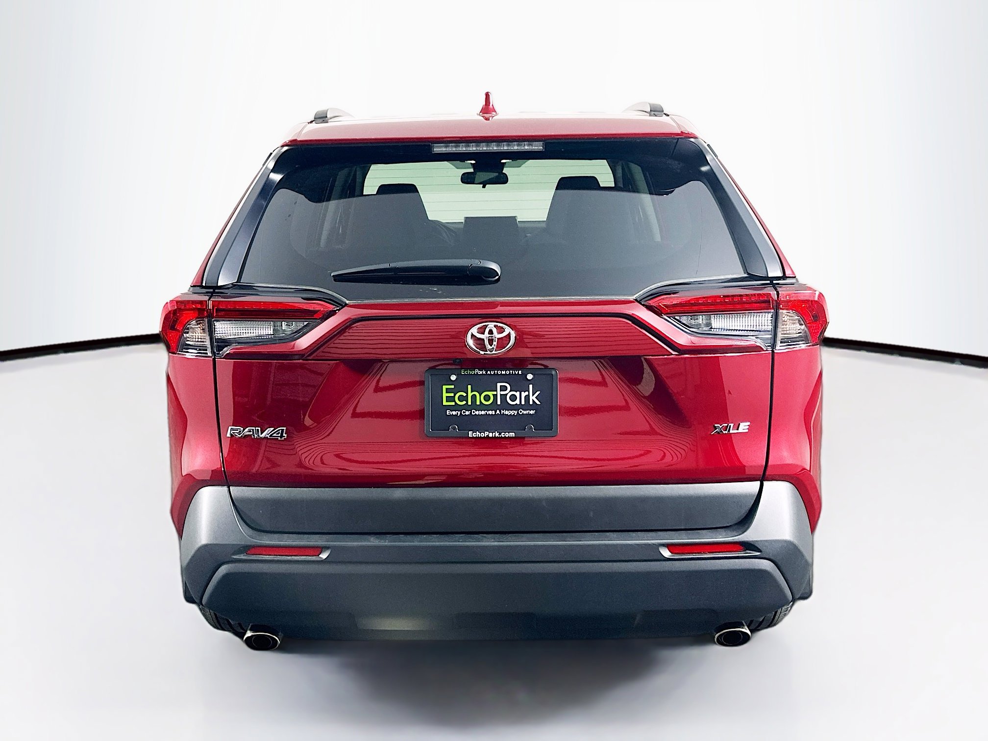 Used 2025 Toyota RAV4 XLE w/ Convenience Package image 7