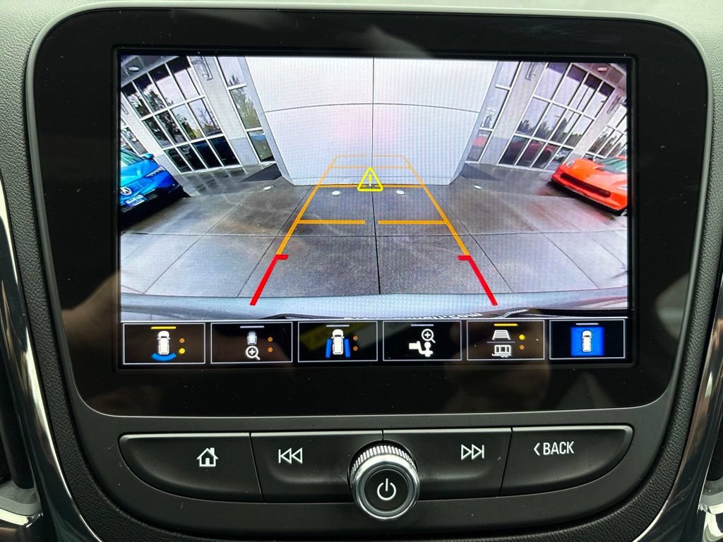 Used 2023 Chevrolet Equinox RS w/ RS Leather Package AWD/4WD image 20