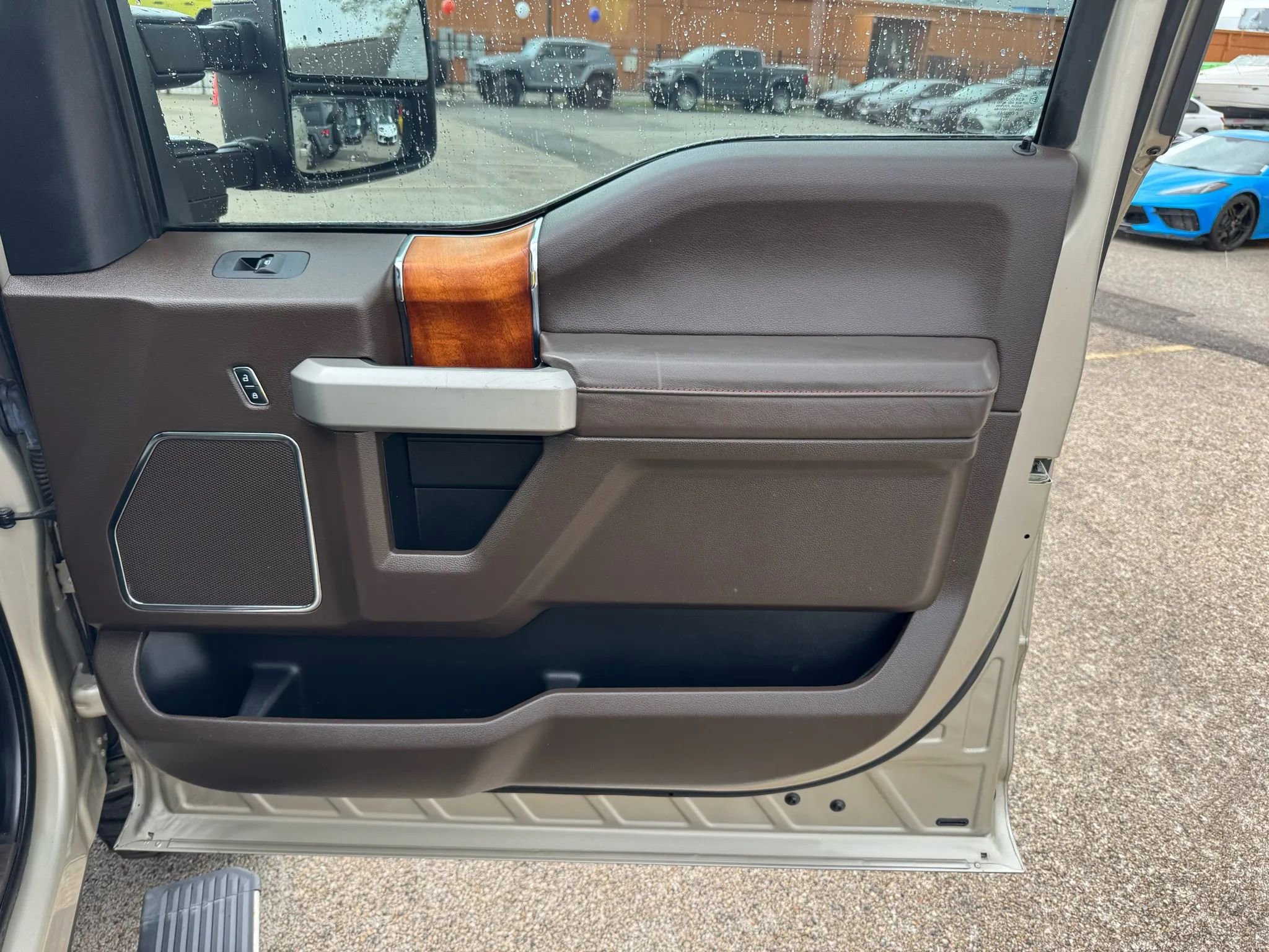 Used 2017 Ford F350 King Ranch w/ Tow Technology Bundle AWD/4WD image 25