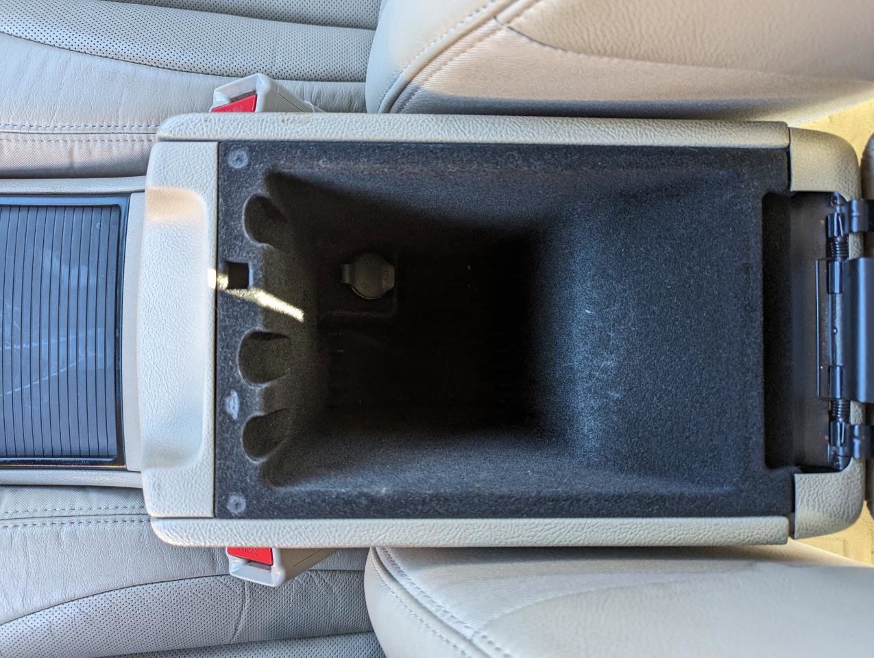 Used 2011 Cadillac DTS Premium w/ Driver Awareness Package FWD image 28