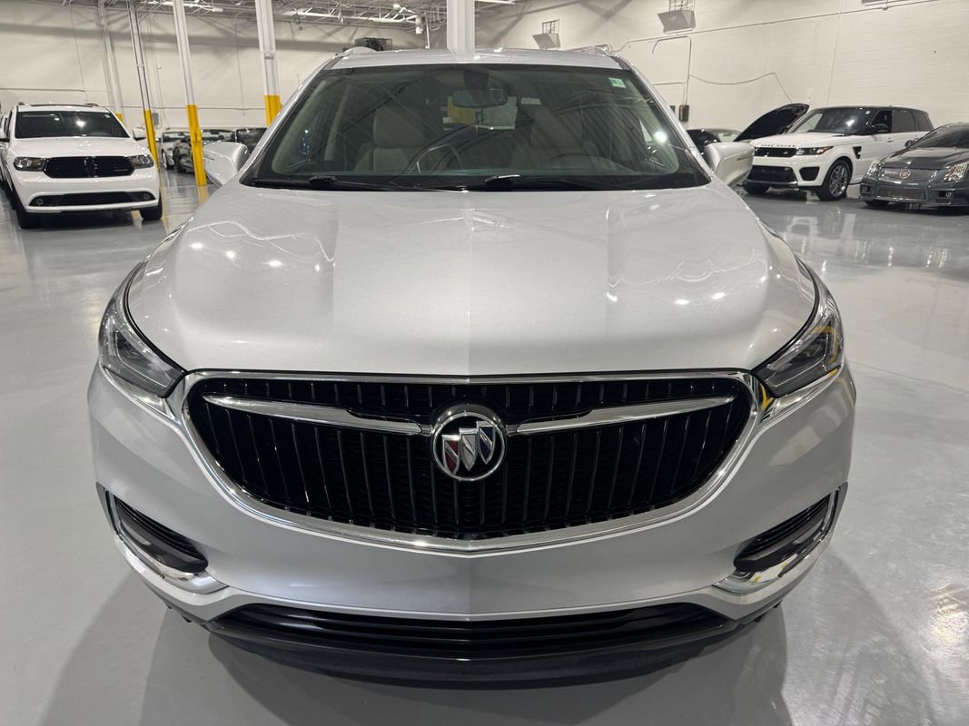 Used 2019 Buick Enclave Essence image 2
