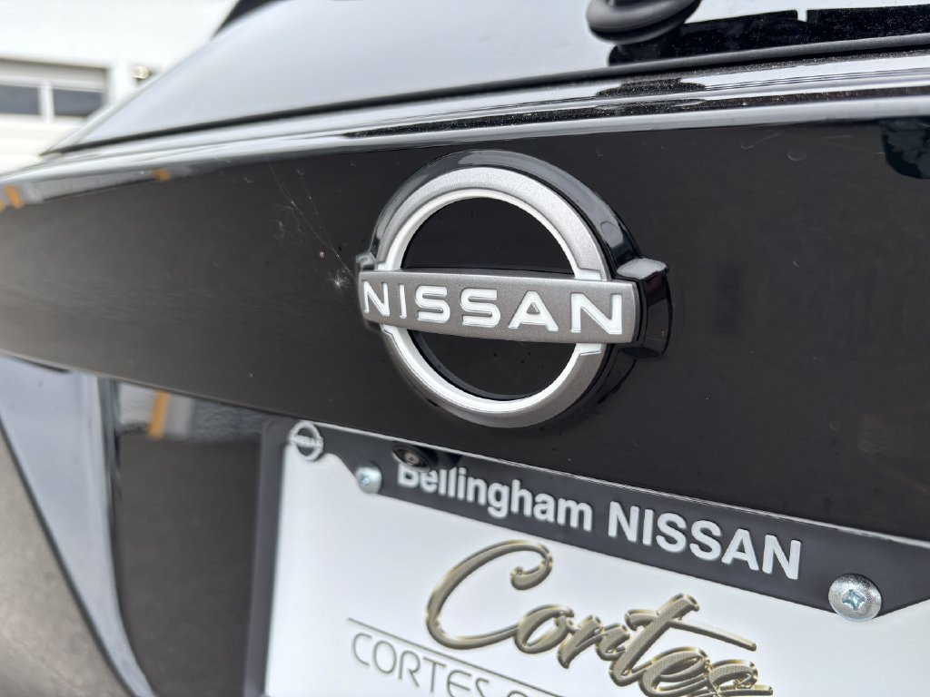 New 2026 Nissan Kicks SR w/ Cold Weather Package AWD/4WD image 10