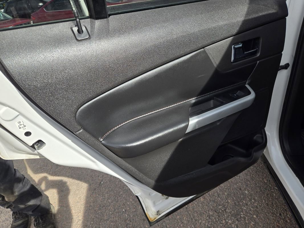 Used 2011 Ford Edge Limited w/ 301A Rapid Spec Order Code image 18