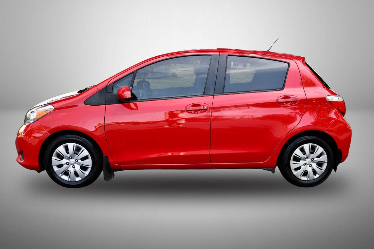 Used 2013 Toyota Yaris LE FWD image 4