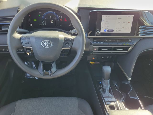 Used 2025 Toyota Camry LE FWD image 6