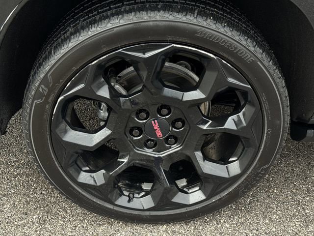 Certified 2025 GMC Yukon XL Denali Ultimate w/ LPO, Floor Liner Package image 34