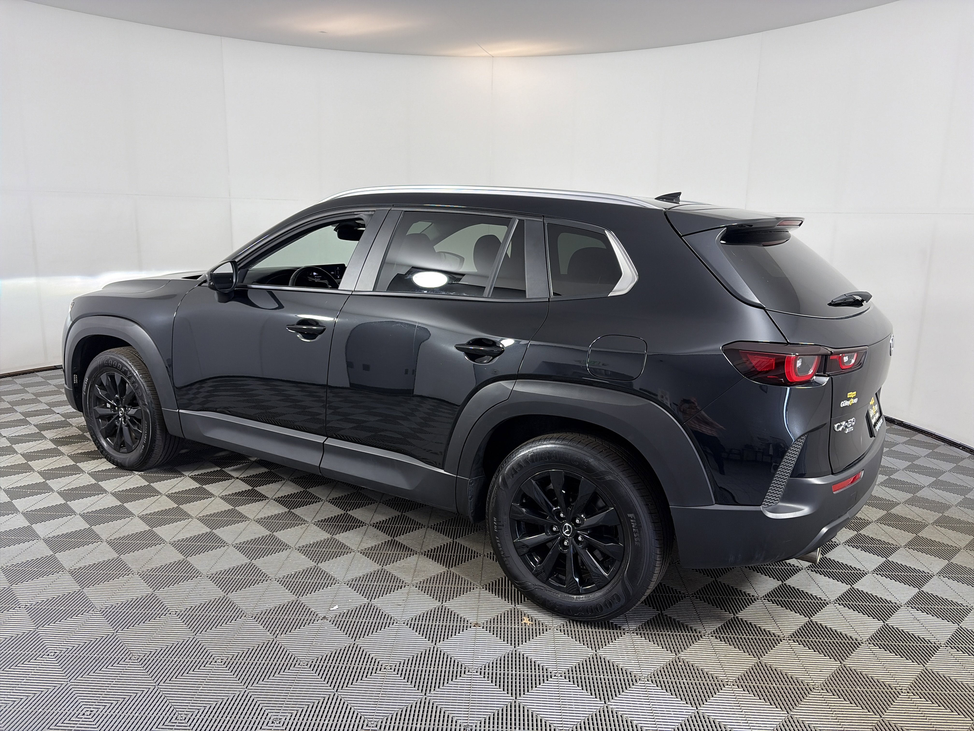 Used 2025 MAZDA CX-50 AWD 2.5 S w/ Premium Package image 7