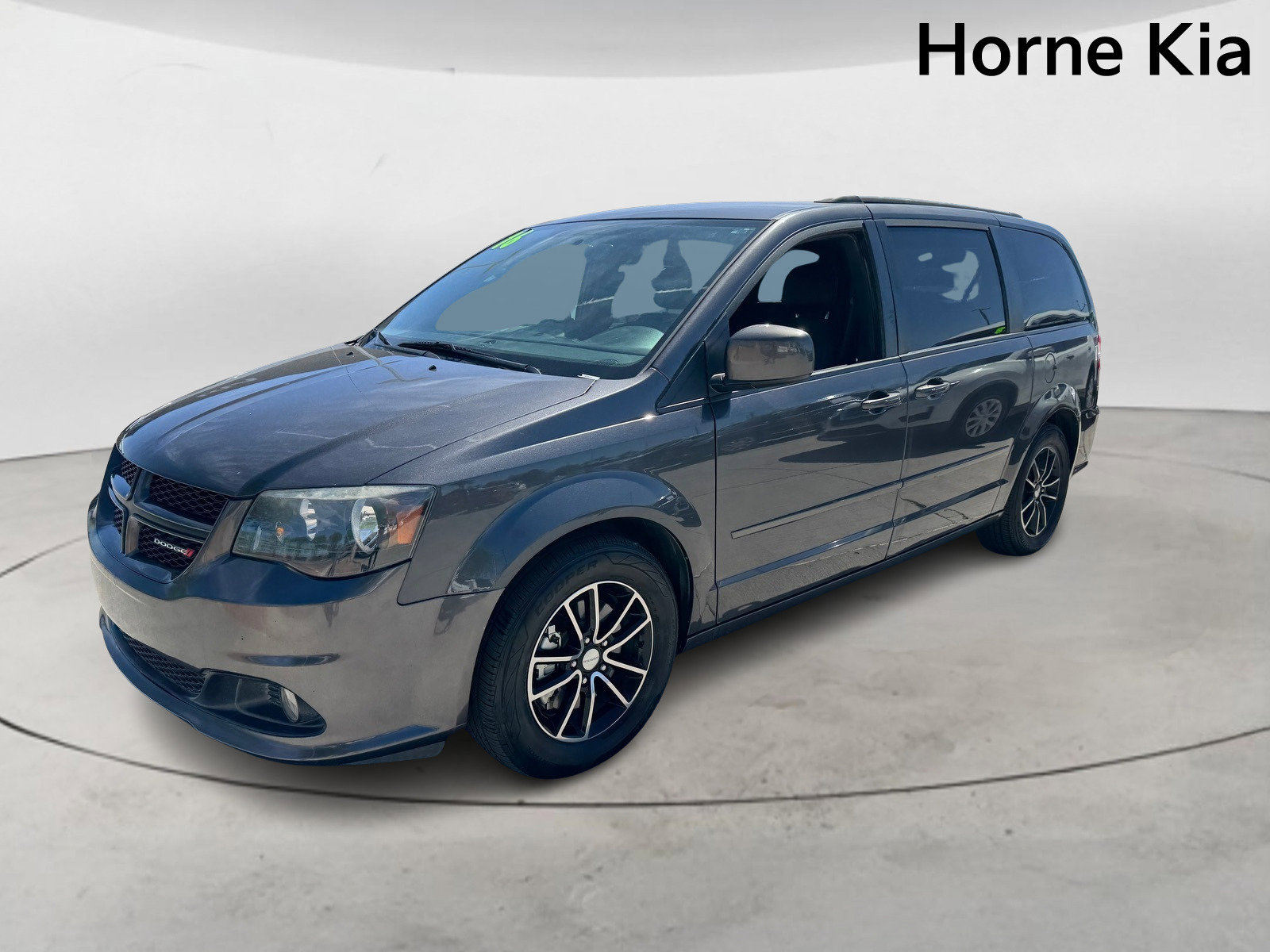 Used 2016 Dodge Grand Caravan R/T image 7
